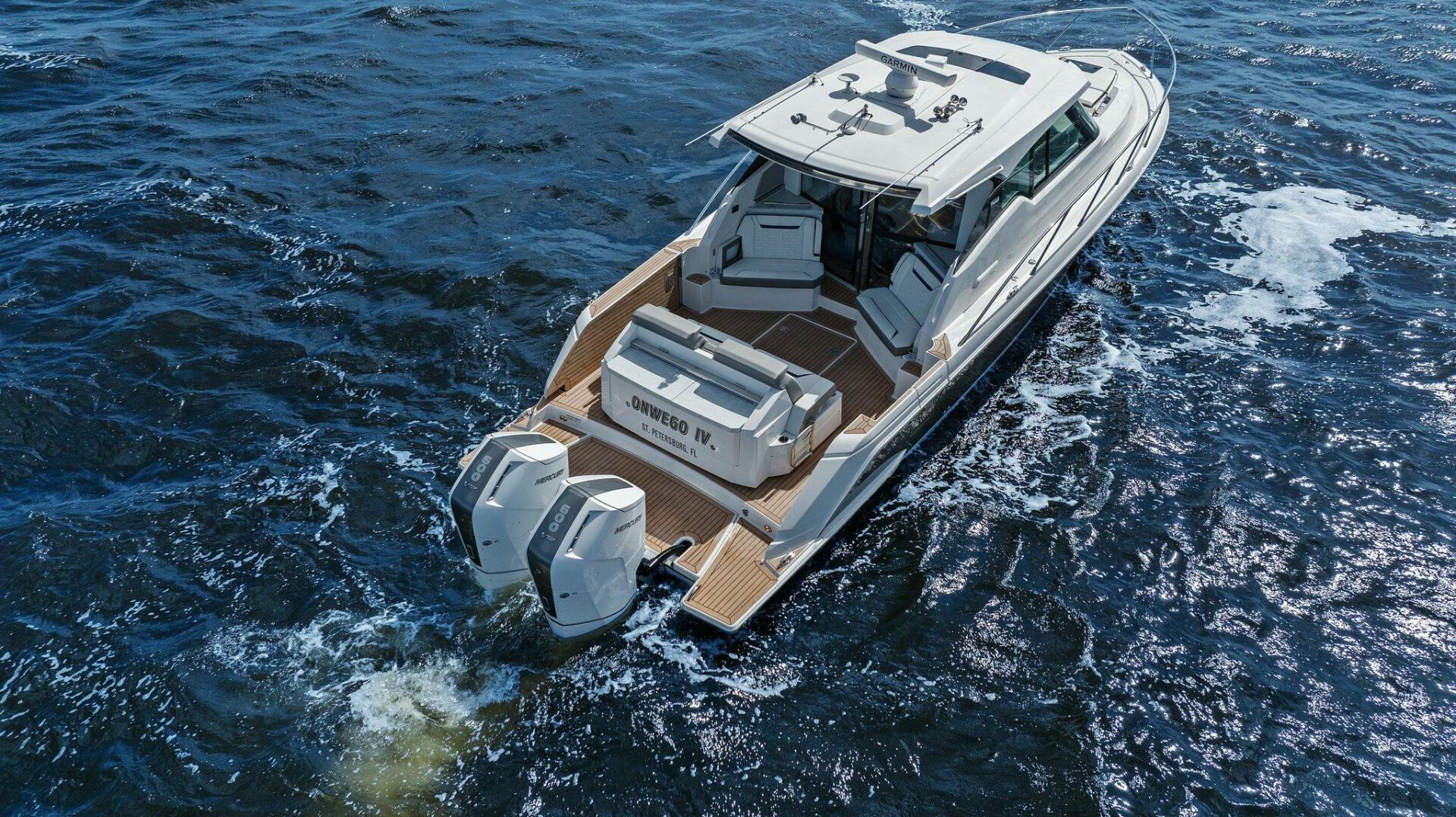 Slide: The Image of 2022 Tiara Sport 43 LE - 4780348