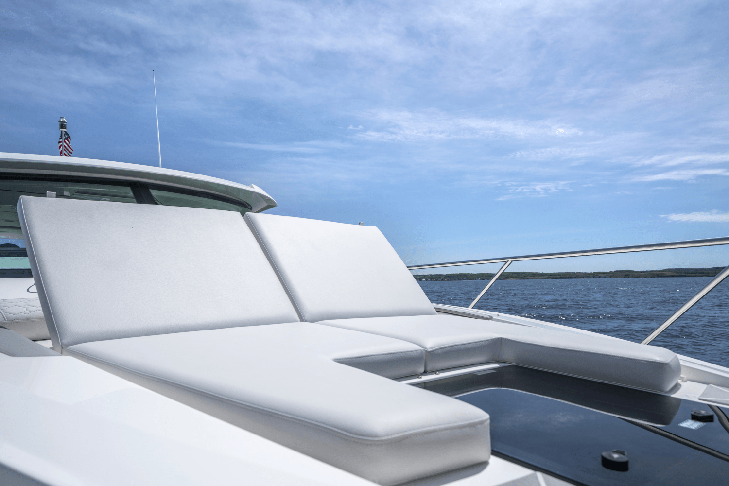 Slide: The Image of Tiara 43LE 2026 - 12