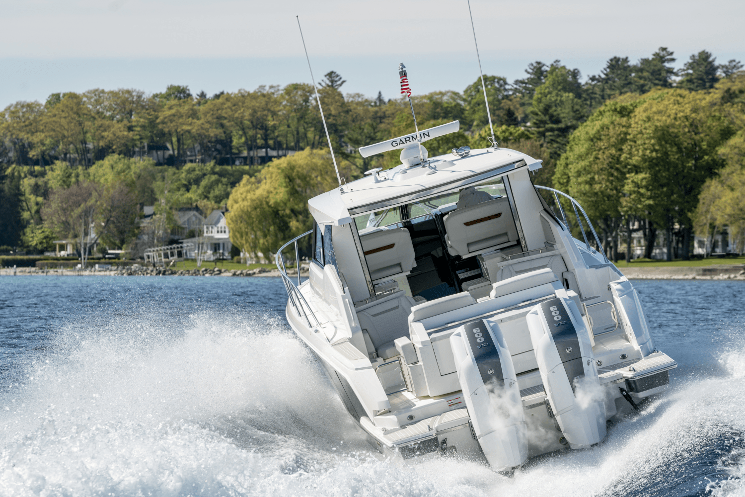 Slide: The Image of Tiara 43LE 2026 - 37