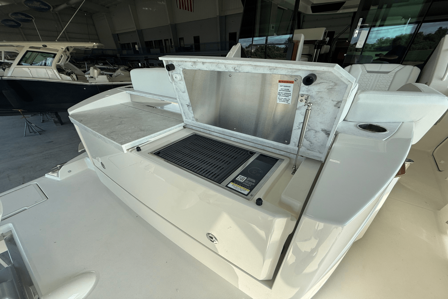 Slide: The Image of Tiara 43LE 2026 - 4