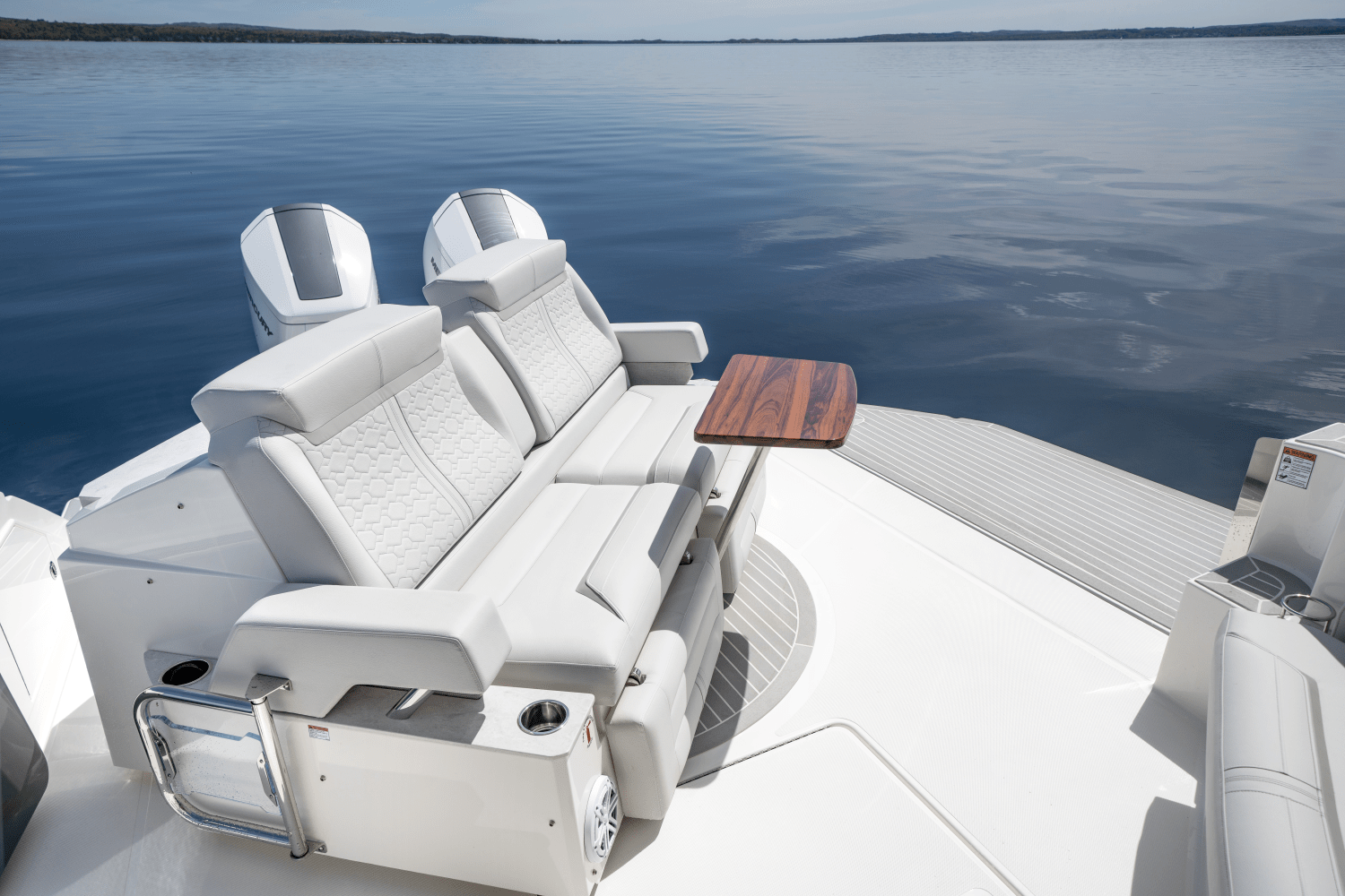 Slide: The Image of Tiara 43LE 2026 - 47