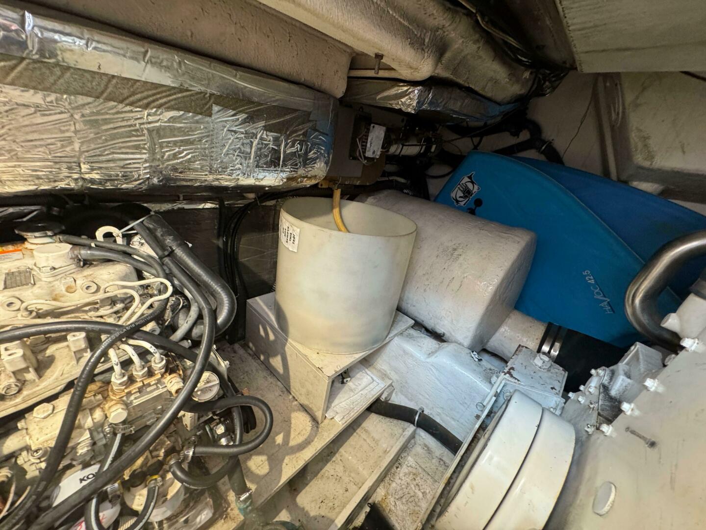 Slide: The Image of 2004 Tiara Yachts 4400 Sovran Power 9859629 984848038 0 020720251044 40 - 5441745