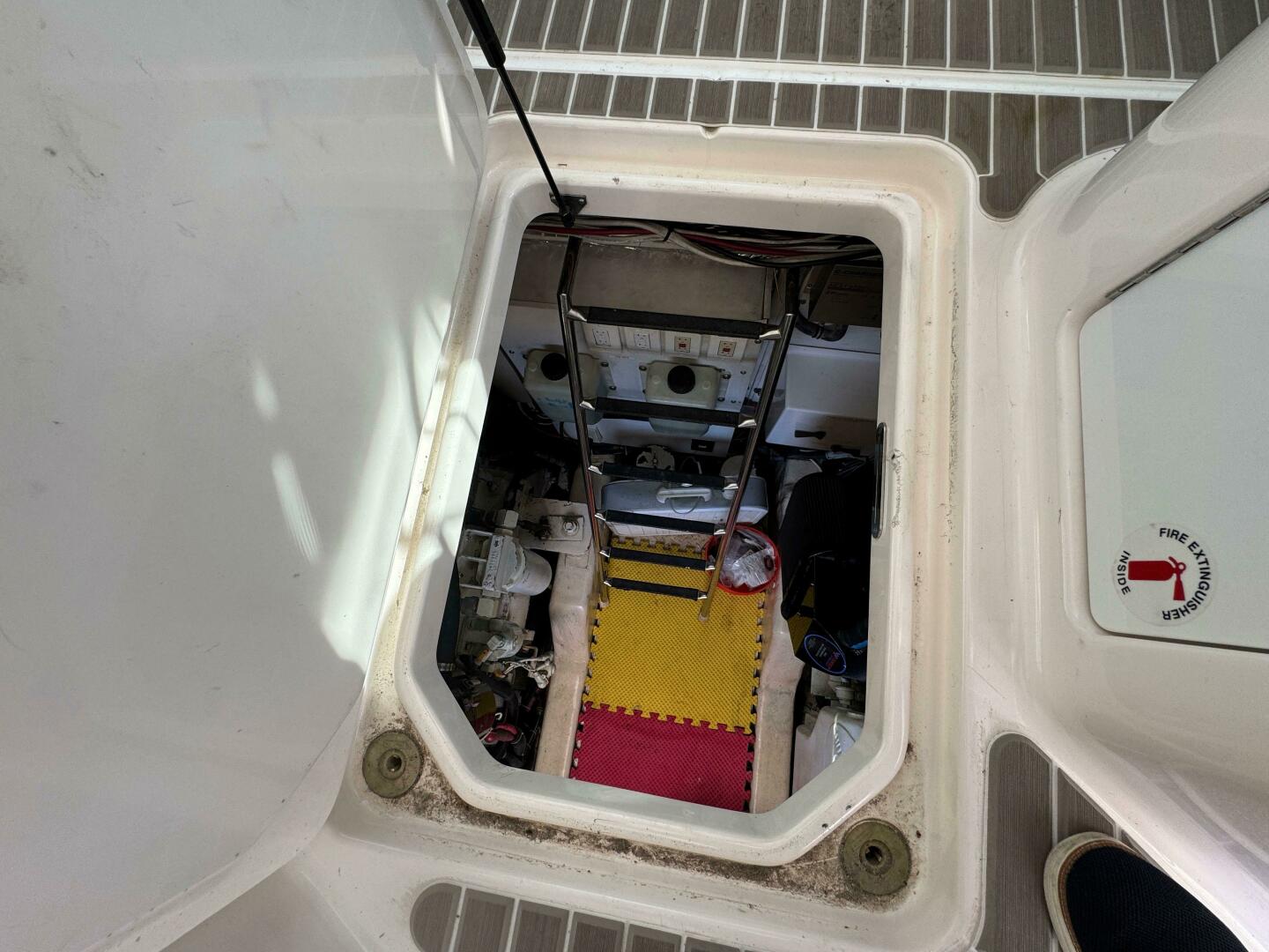 Slide: The Image of 2004 Tiara Yachts 4400 Sovran Power 9859629 984848034 0 020720251044 36 - 5441771