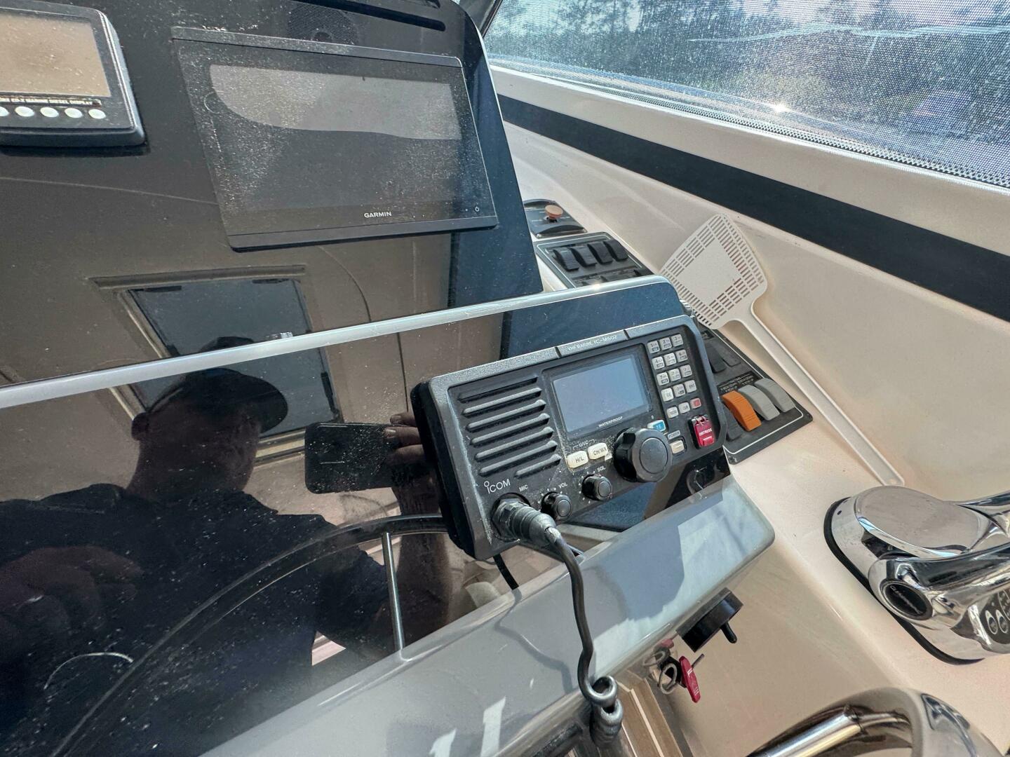 Slide: The Image of 2004 Tiara Yachts 4400 Sovran Power 9859629 984848032 0 020720251044 34 - 5441773