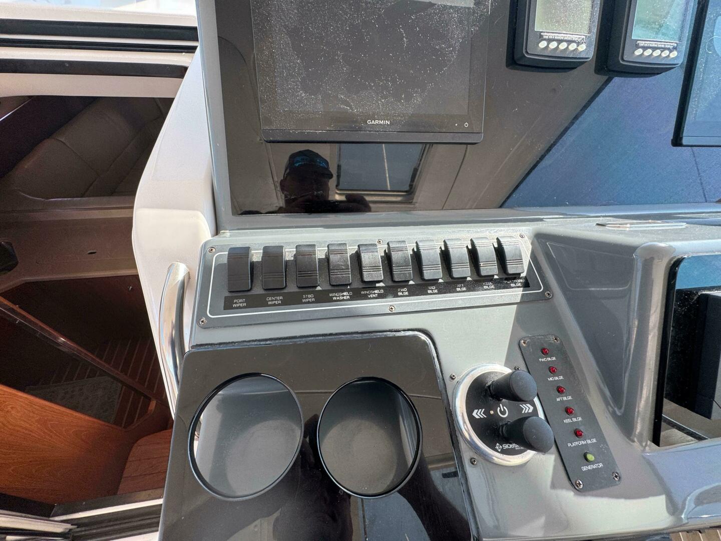 Slide: The Image of 2004 Tiara Yachts 4400 Sovran Power 9859629 984848031 0 020720251044 33 - 5441774