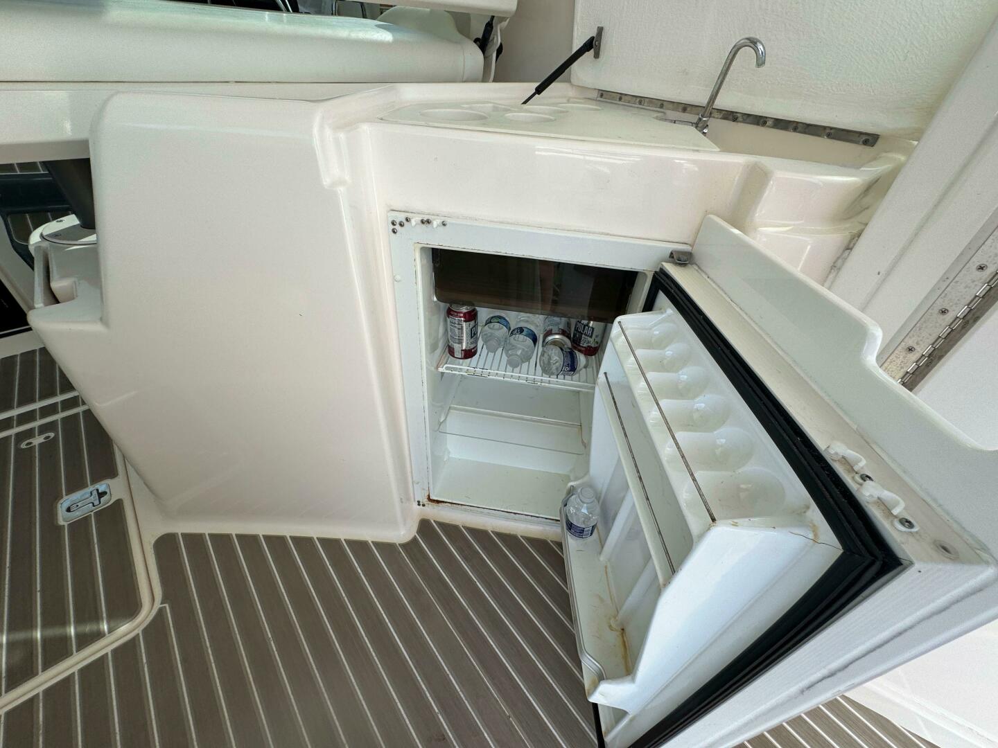 Slide: The Image of 2004 Tiara Yachts 4400 Sovran Power 9859629 984848026 0 020720251044 28 - 5441779