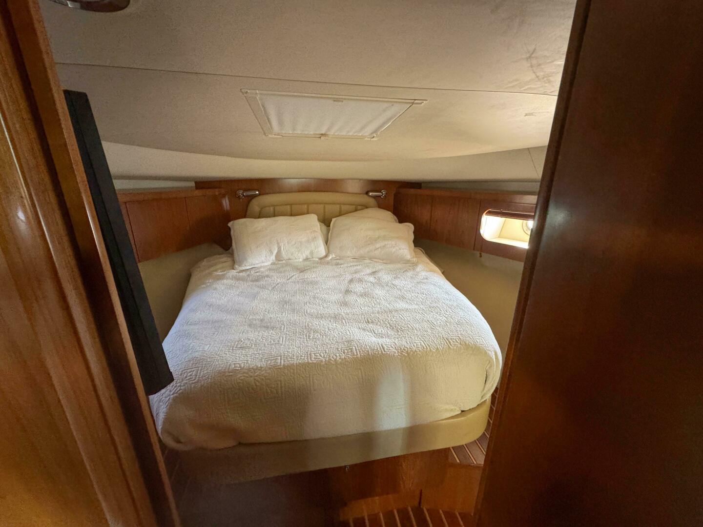 Slide: The Image of 2004 Tiara Yachts 4400 Sovran Power 9859629 984848020 0 020720251044 22 - 5441785