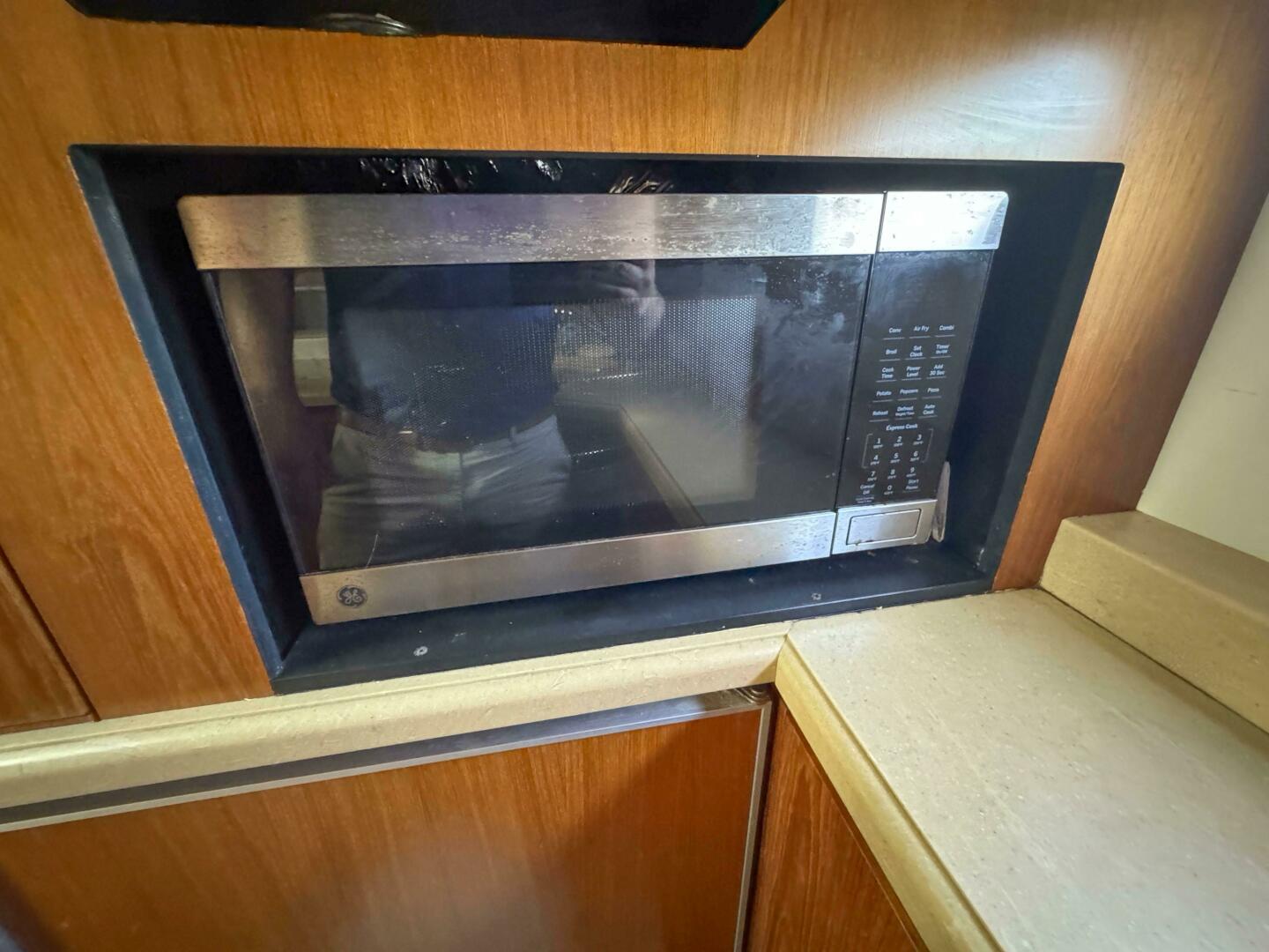 Slide: The Image of 2004 Tiara Yachts 4400 Sovran Power 9859629 984848012 0 020720251043 14 - 5441815