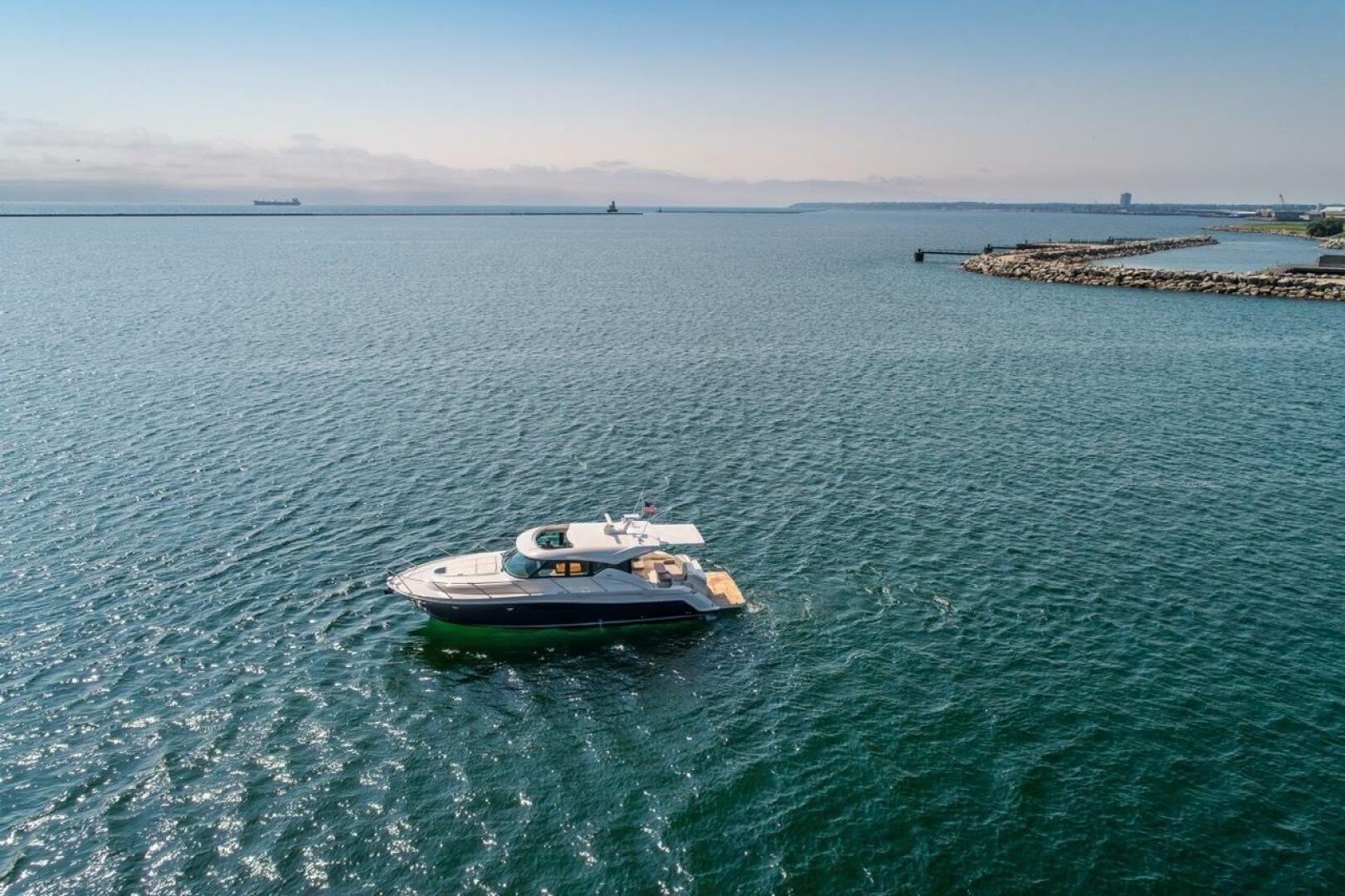 Slide: The Image of Tiara 44 Coupe 2017 - 5455276