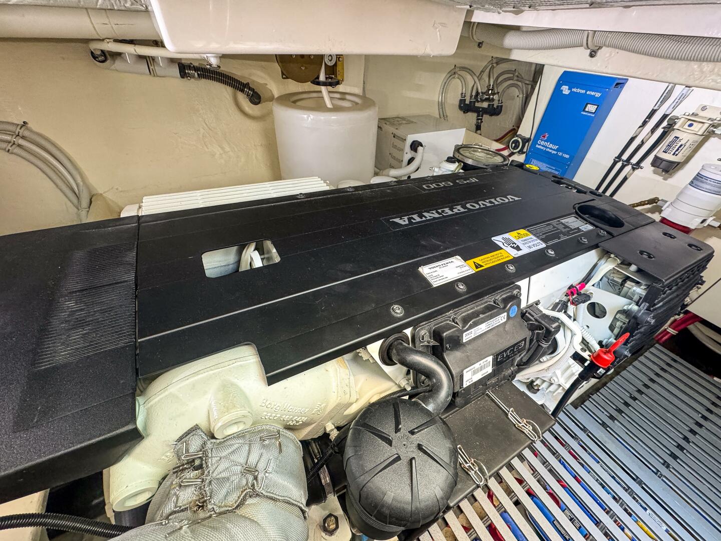 Slide: The Image of Tiara 44 Coupe 2017 - 5455416