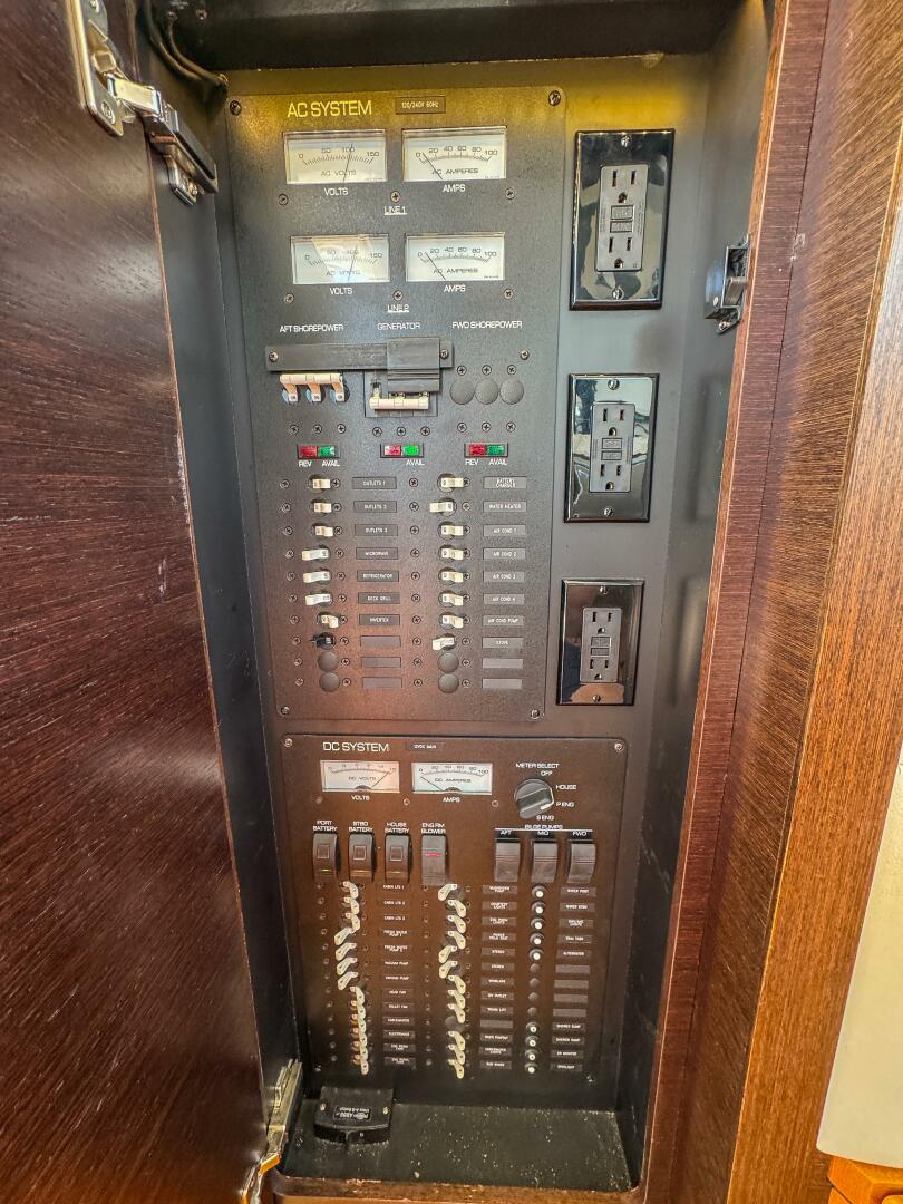 Slide: The Image of Tiara 44 Coupe 2017 - 5455486