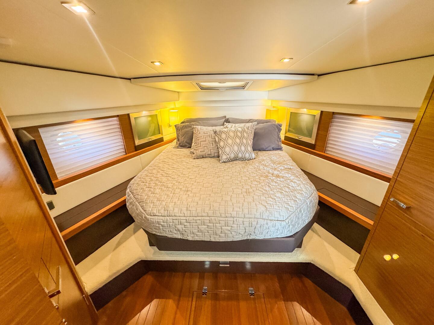 Slide: The Image of Tiara 44 Coupe 2017 - 5455488