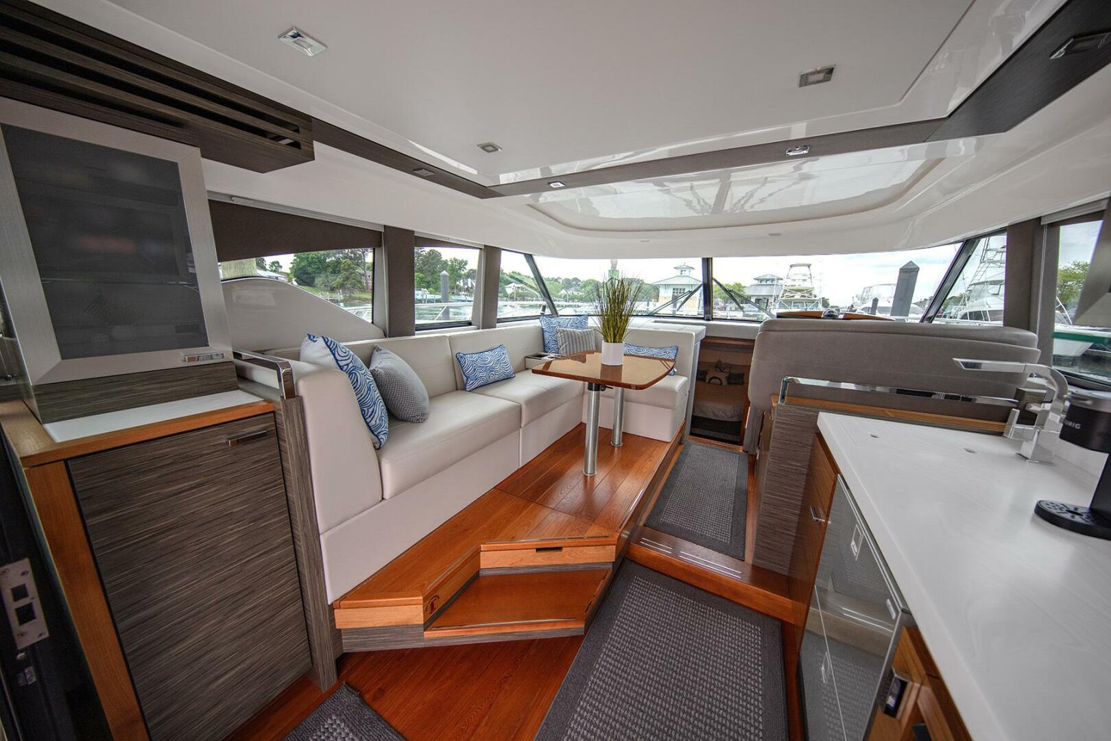 Slide: The Image of Salon - 5261718