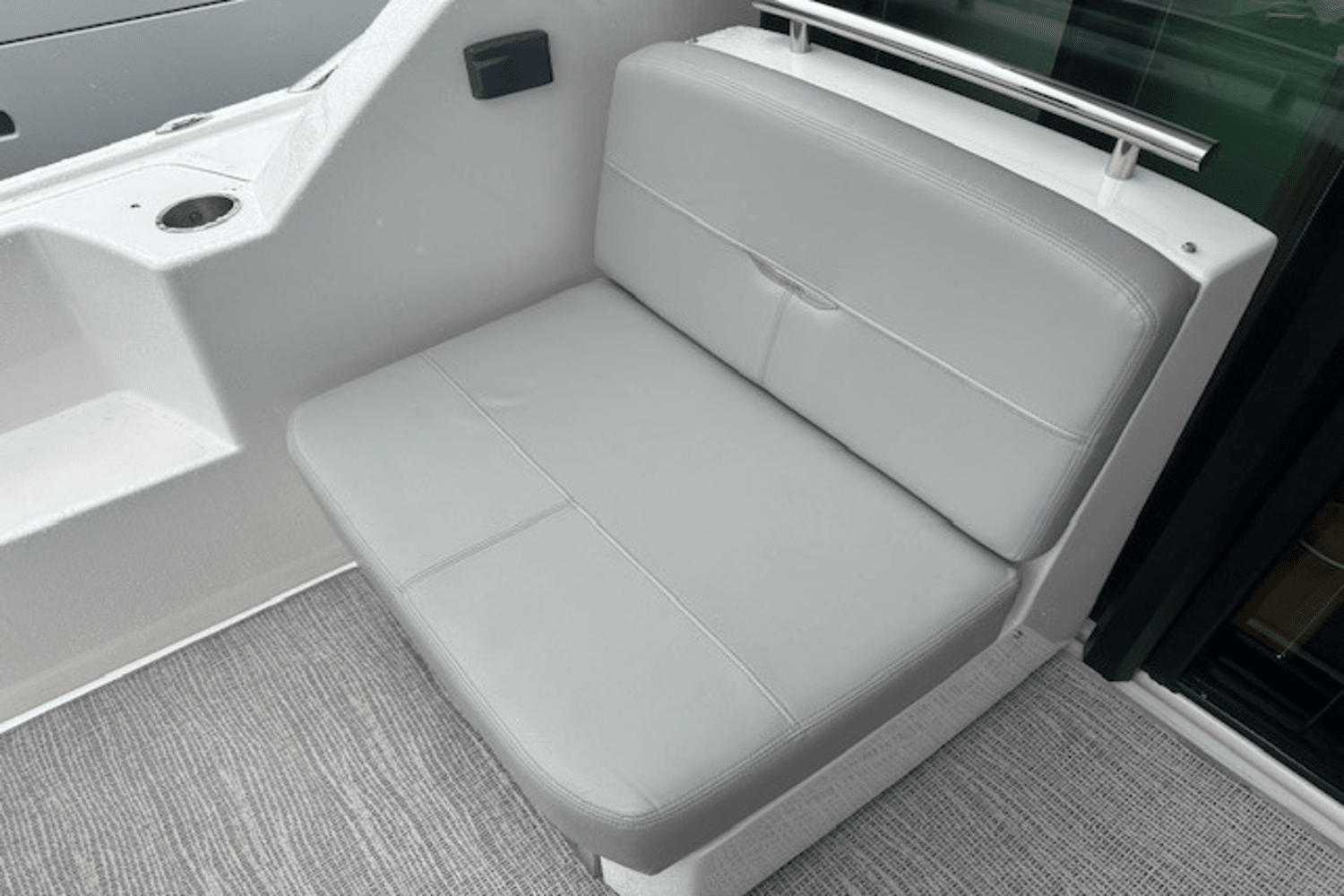 Slide: The Image of Tiara 44 COUPE 2022 - 12