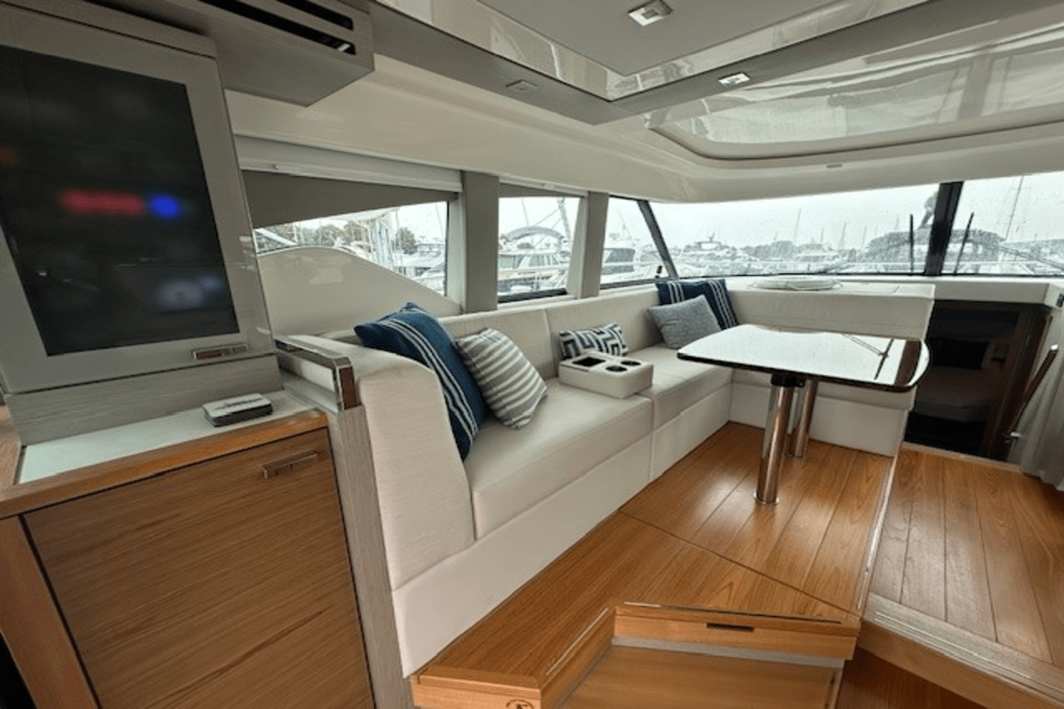 Slide: The Image of Tiara 44 COUPE 2022 - 15