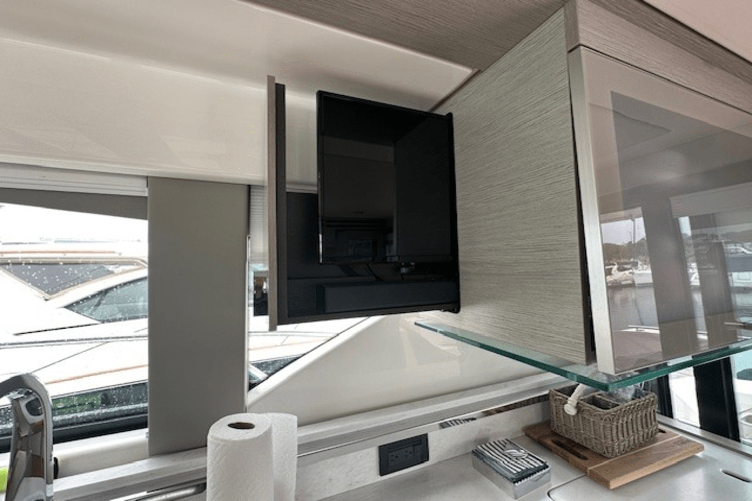 Slide: The Image of Tiara 44 COUPE 2022 - 17