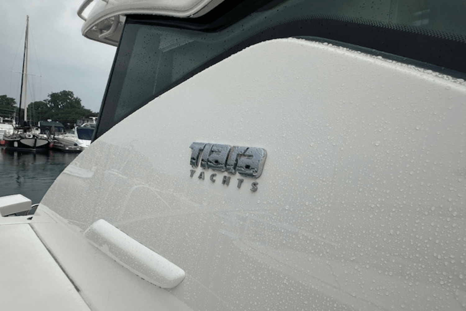 Slide: The Image of Tiara 44 COUPE 2022 - 3