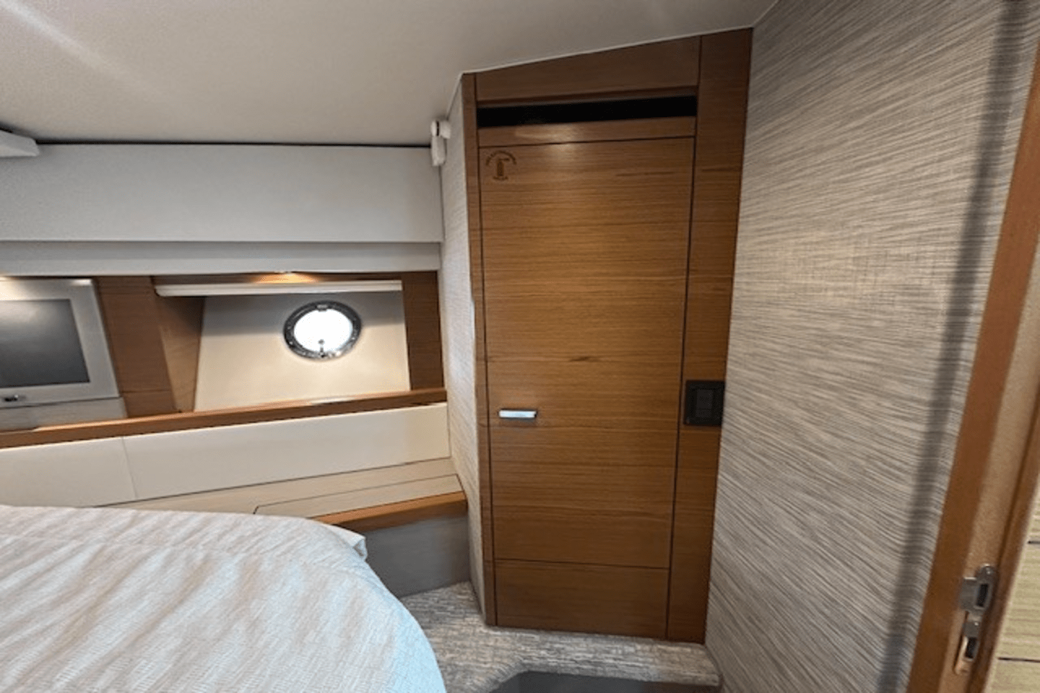 Slide: The Image of Tiara 44 COUPE 2022 - 39