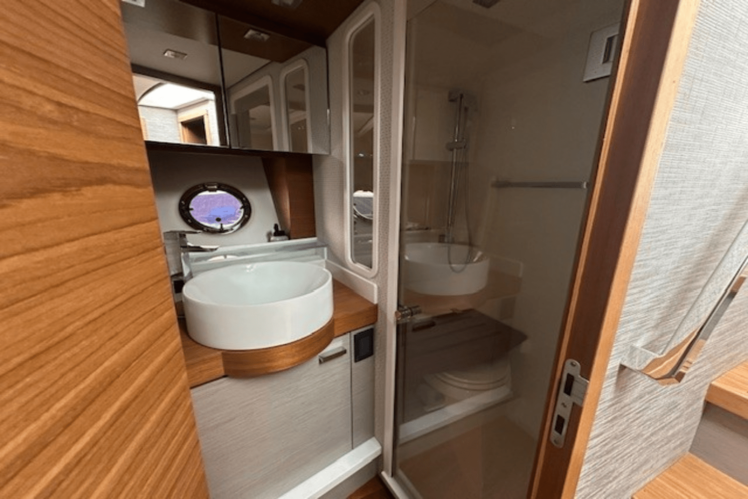 Slide: The Image of Tiara 44 COUPE 2022 - 44