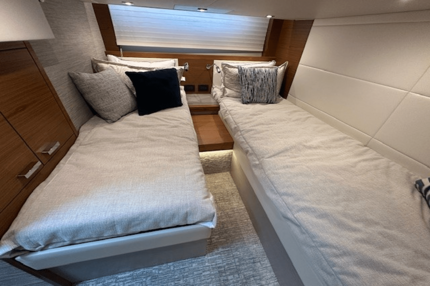 Slide: The Image of Tiara 44 COUPE 2022 - 47