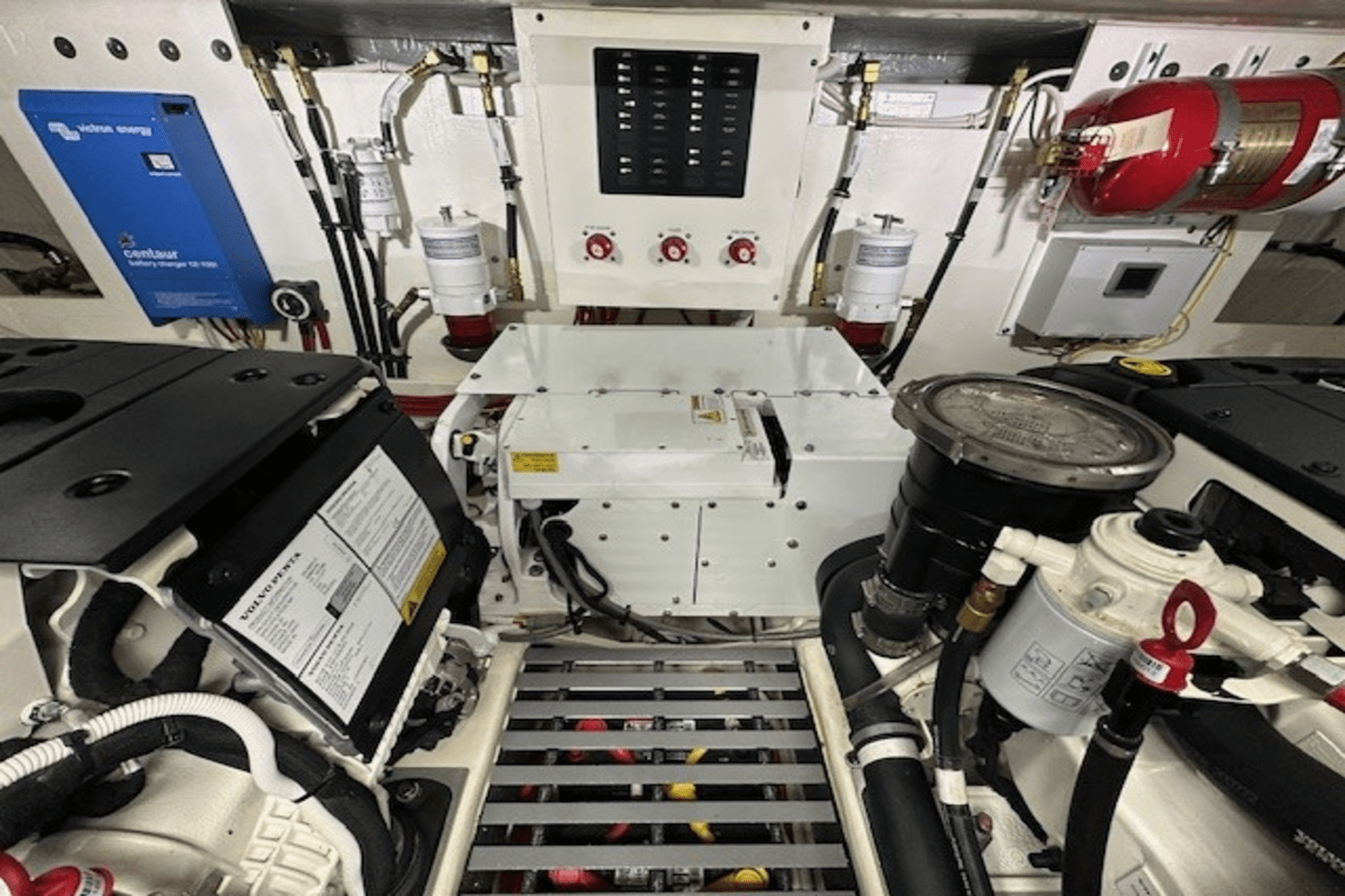 Slide: The Image of Tiara 44 COUPE 2022 - 53