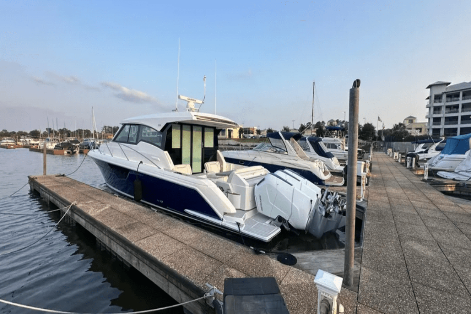 Slide: The Image of Tiara 48LE LUXURY EXPRESS 2024 - 11