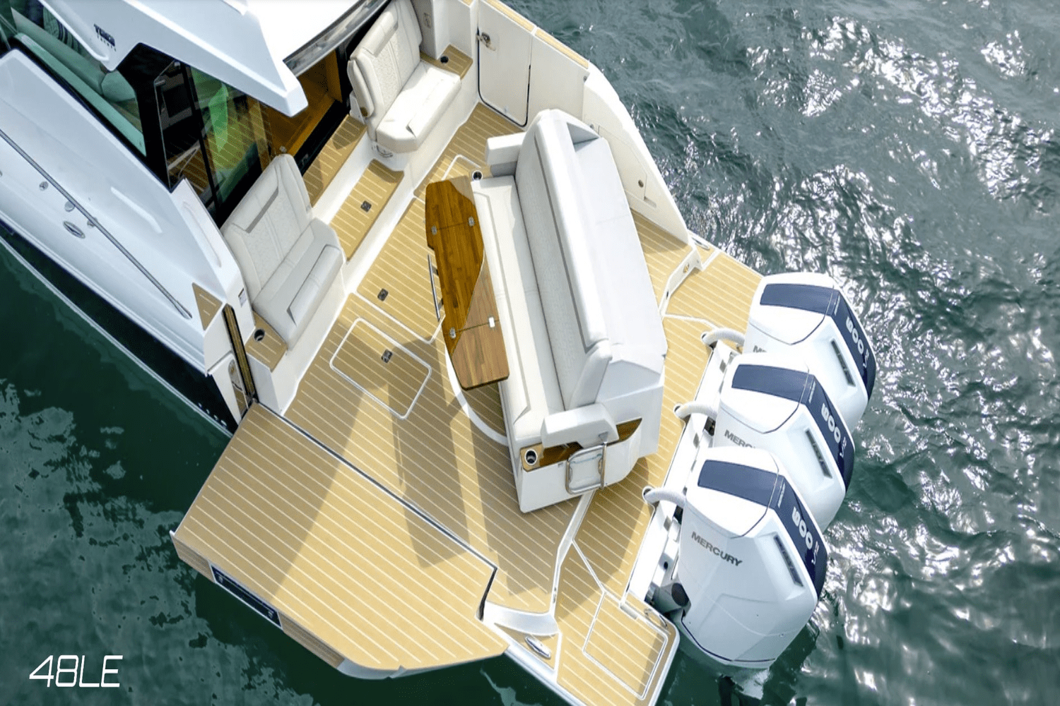 Slide: The Image of Tiara 48LE LUXURY EXPRESS 2024 - 9