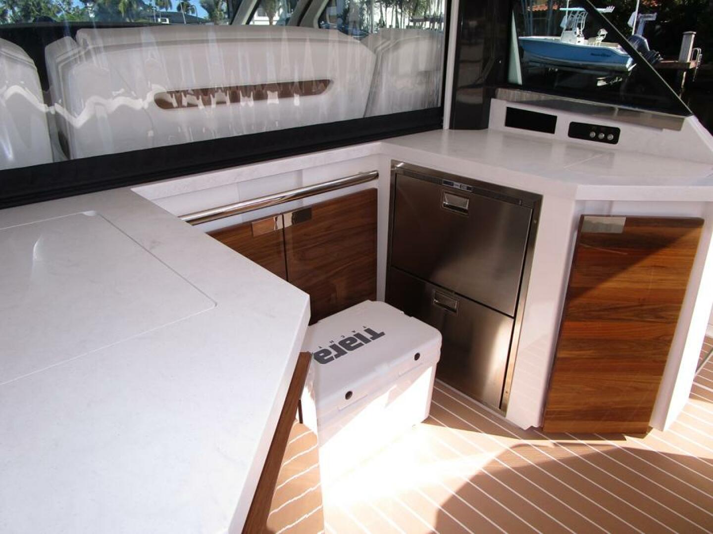 Slide: The Image of Outdoor Galley - 4829265
