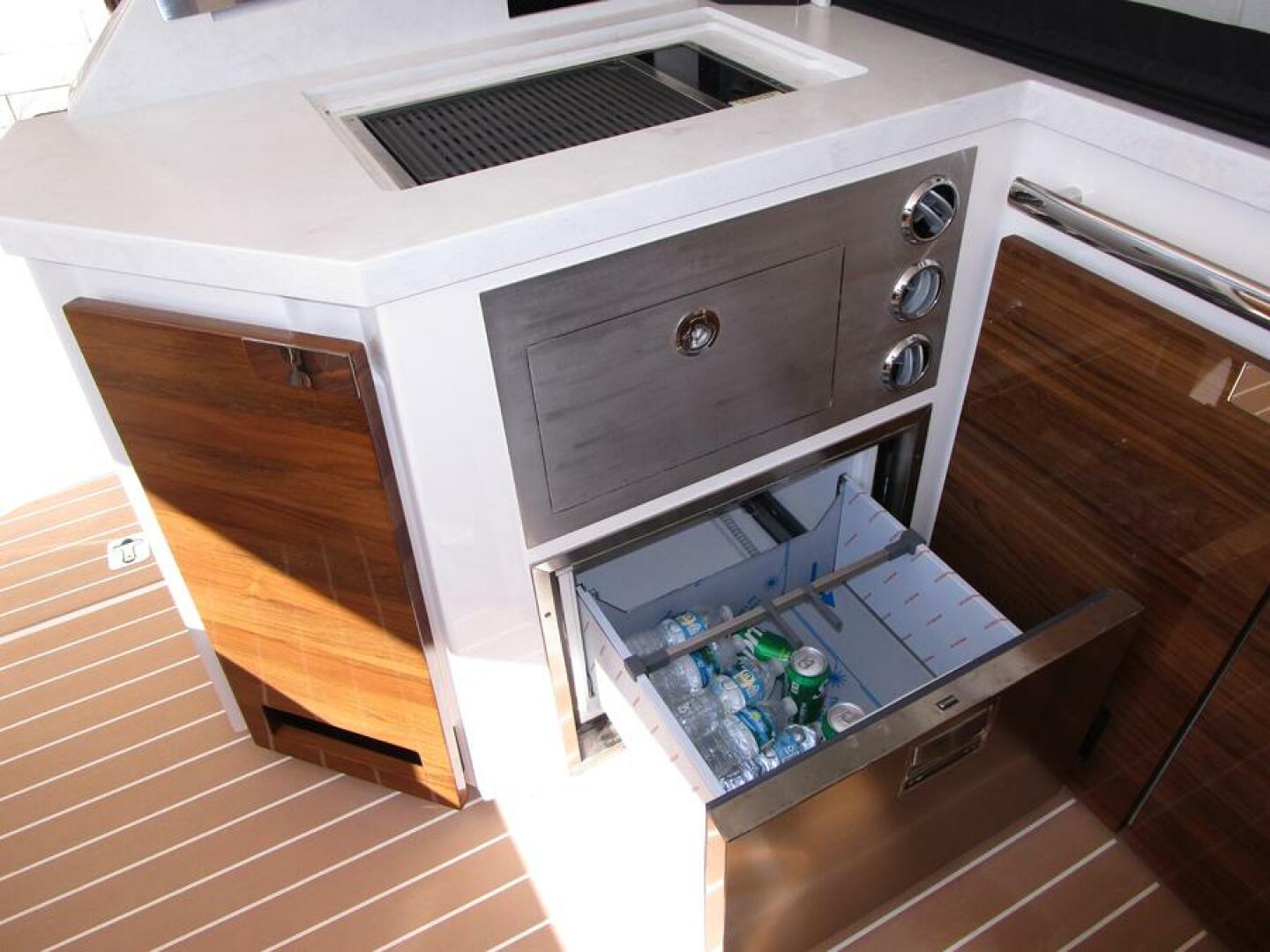 Slide: The Image of Freezer And Cooktop - 4829268