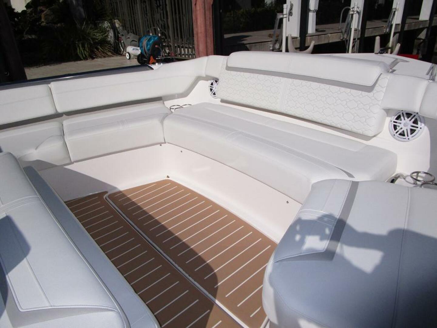 Slide: The Image of Forward Bow Seating - 4829215