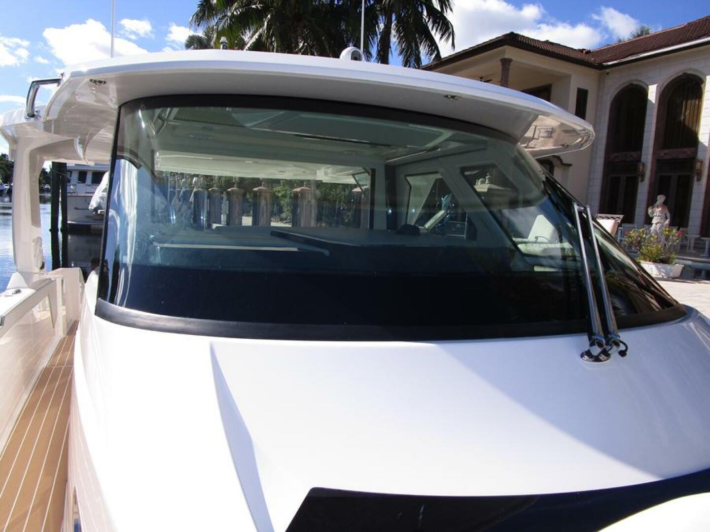 Slide: The Image of One Piece Windshield - 4829220