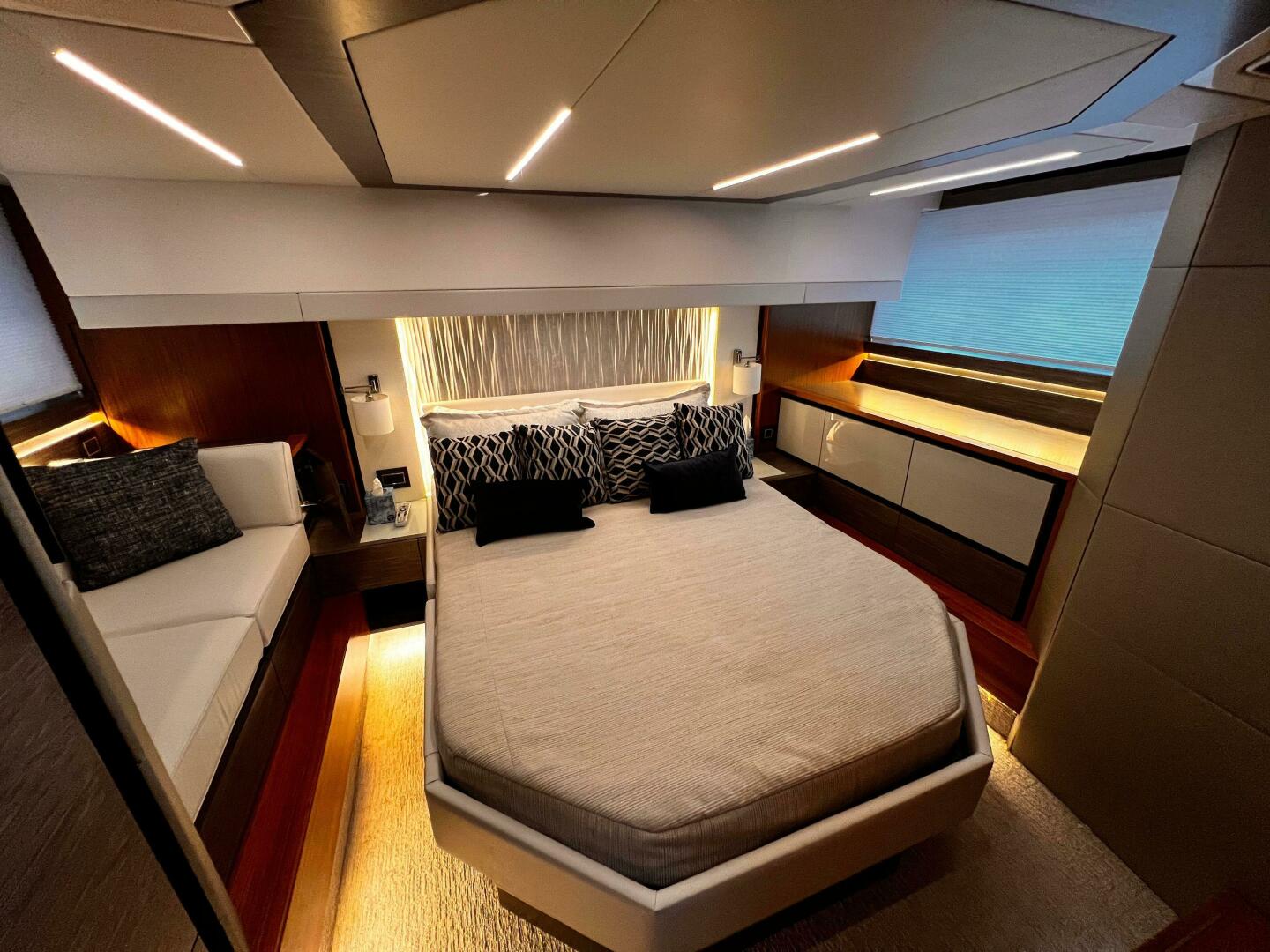 Slide: The Image of Tiara 49 Coupe 2019 - 1