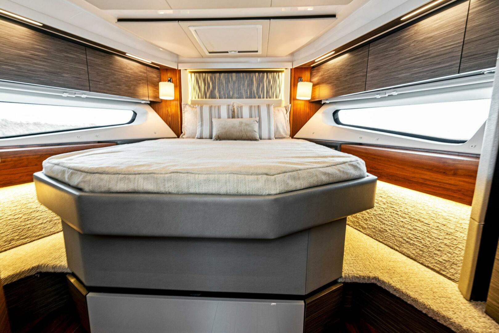 Slide: The Image of 2019 Tiara Yachts 49 Coupe VICTORY Guest Stateroom - 4327708