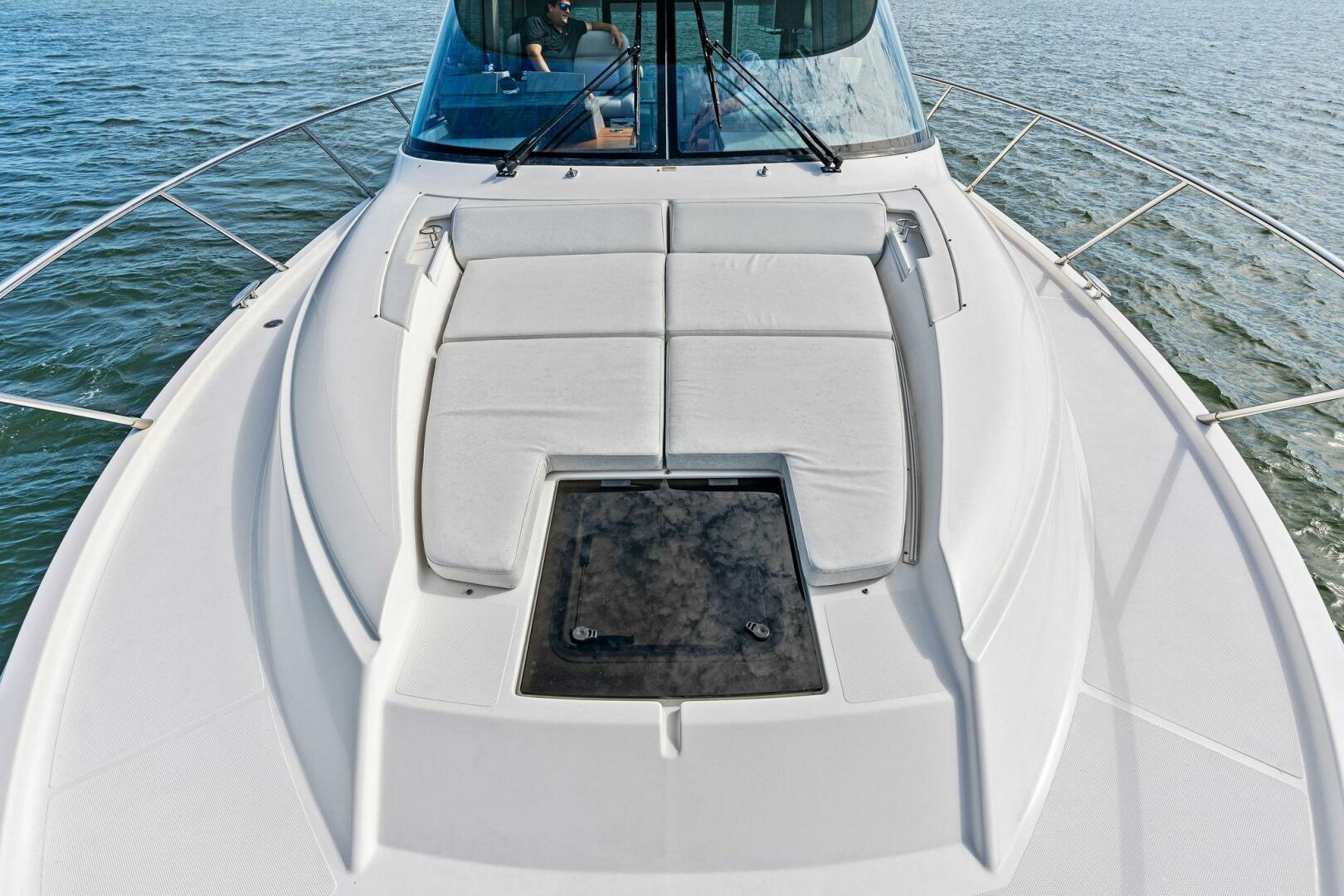 Slide: The Image of 2019 Tiara Yachts 49 Coupe VICTORY Sundeck - 4327834
