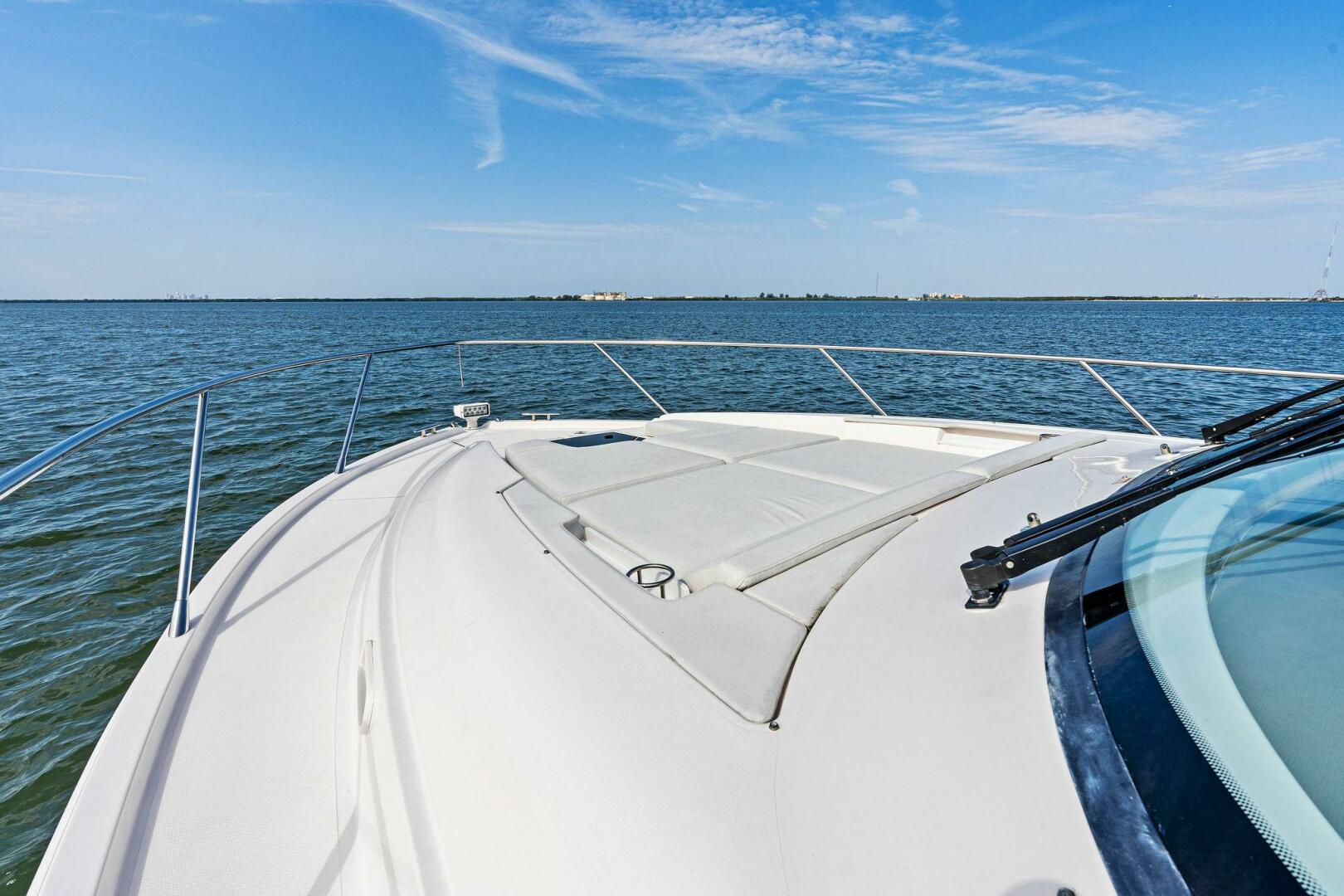 Slide: The Image of 2019 Tiara Yachts 49 Coupe VICTORY - 4327831