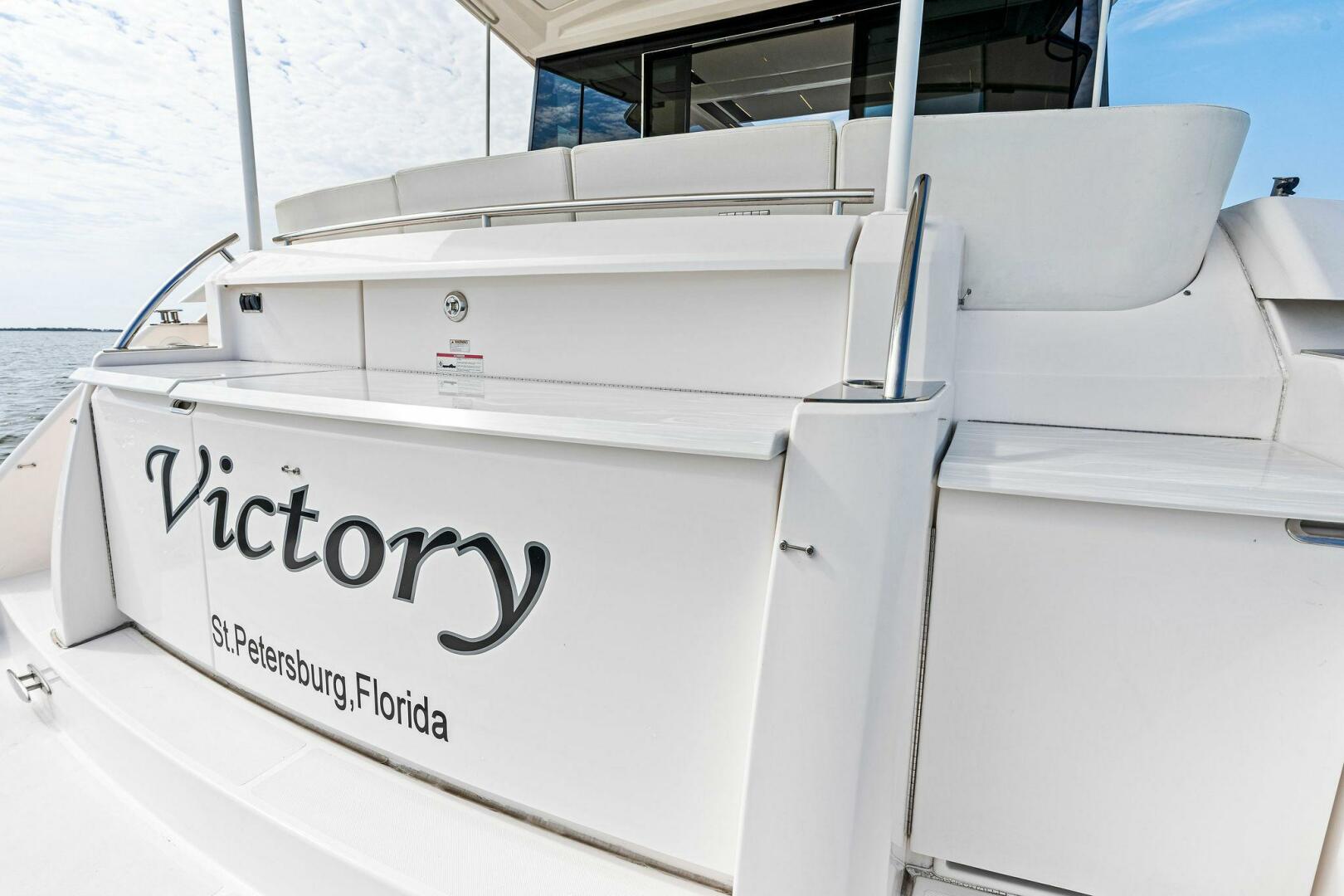 Slide: The Image of 2019 Tiara Yachts 49 Coupe VICTORY - 4327824