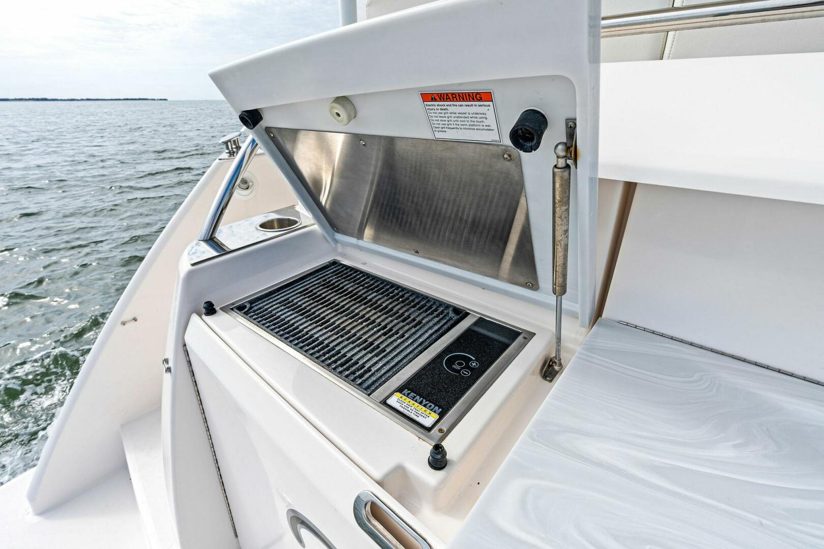 Slide: The Image of 2019 Tiara Yachts 49 Coupe VICTORY - 4327826