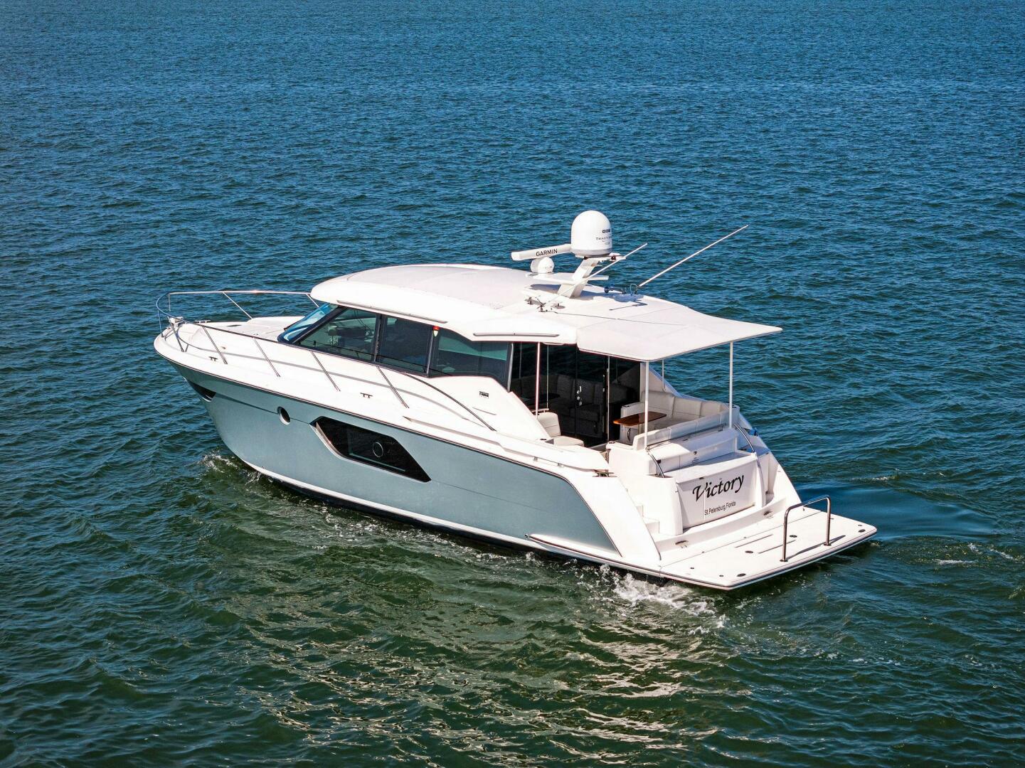 Slide: The Image of 2019 Tiara Yachts 49 Coupe VICTORY - 4327837