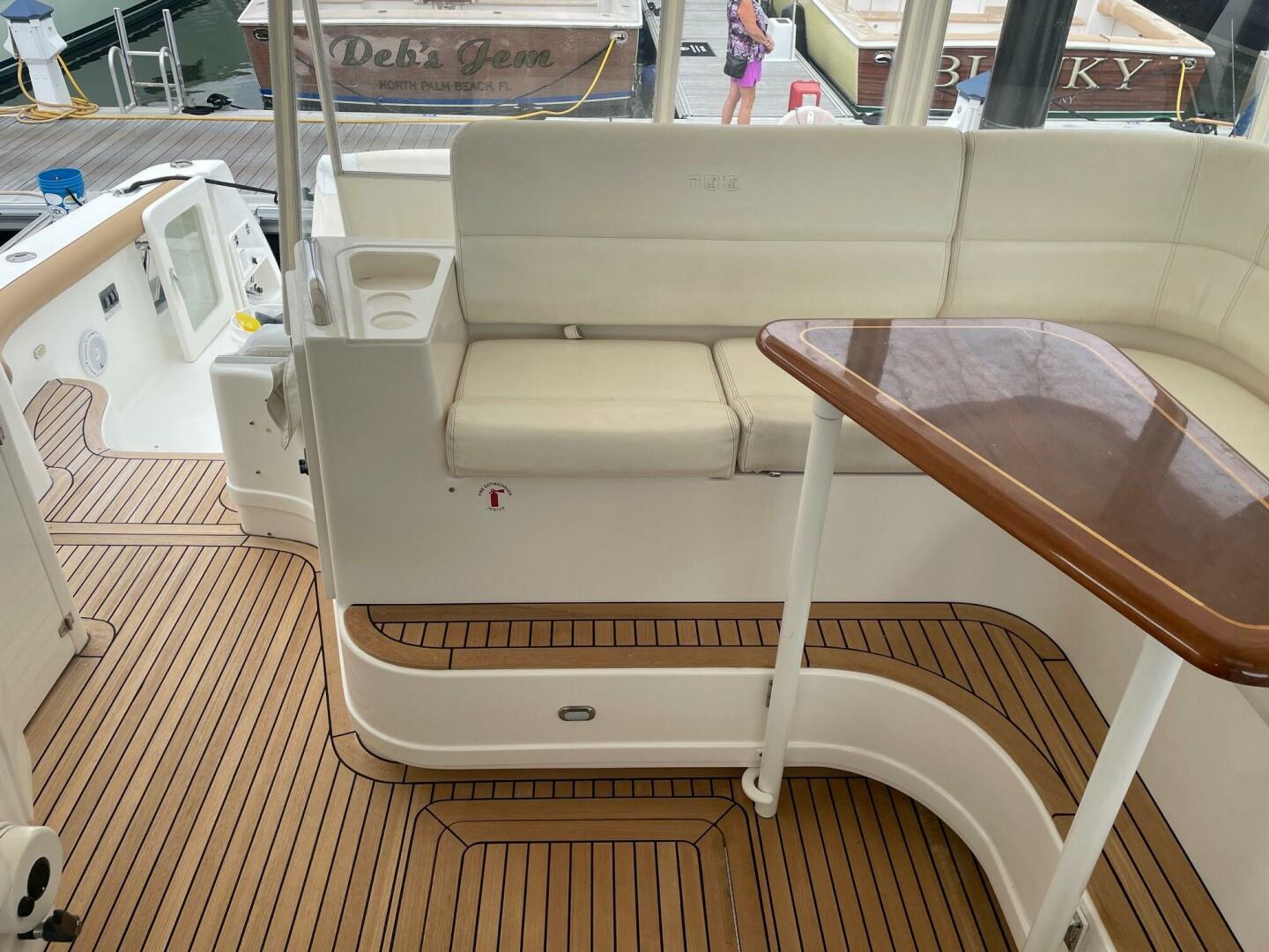 Slide: The Image of Tiara 5200 Express 2000 - 5177466
