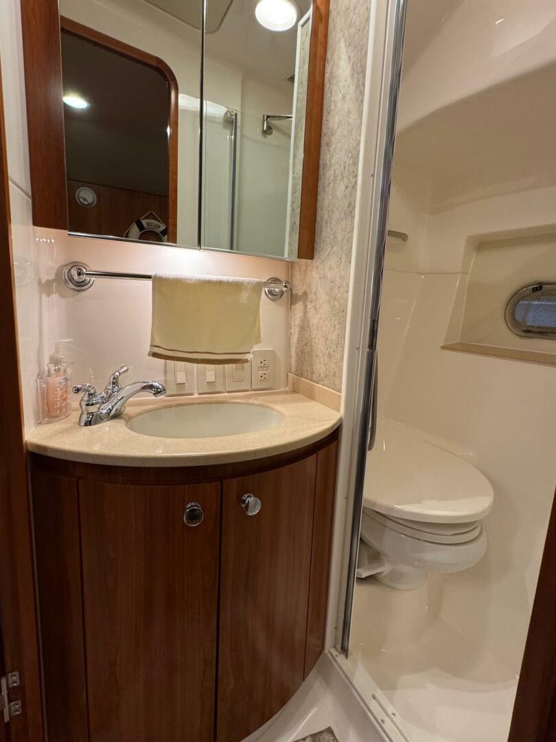 Slide: The Image of Tiara 5200 Express 2001 - 5326705