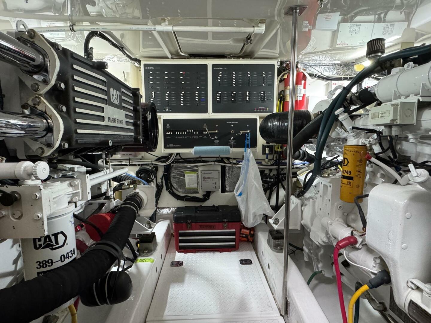 Slide: The Image of Tiara 5200 Express 2001 - 5326714