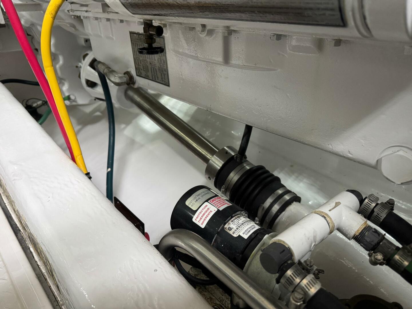 Slide: The Image of Tiara 5200 Express 2001 - 5326718