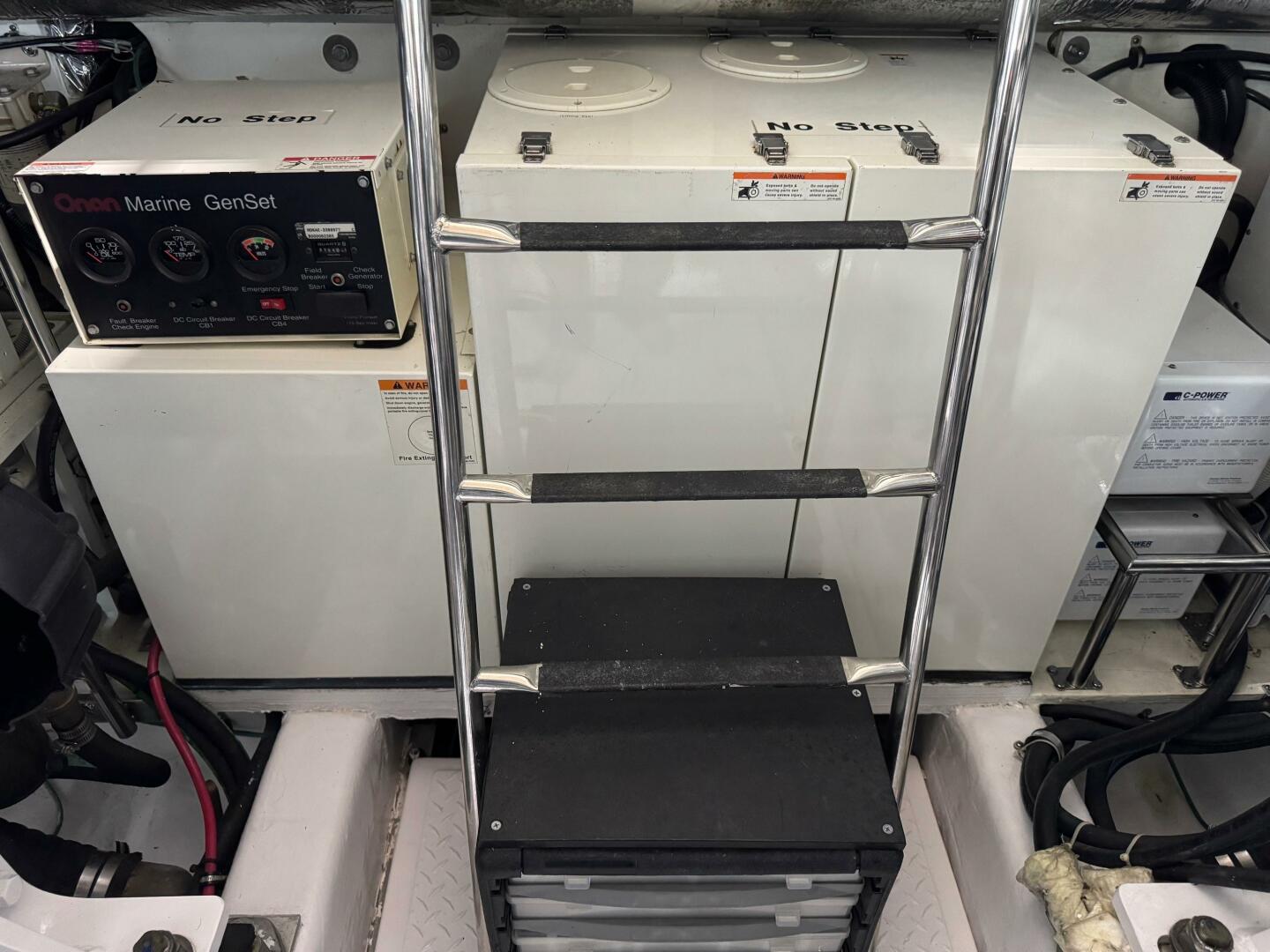 Slide: The Image of Tiara 5200 Express 2001 - 5326729