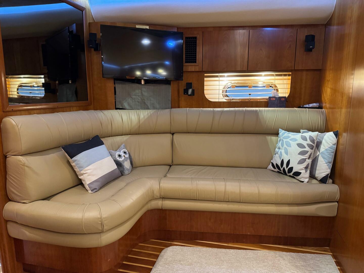 Slide: The Image of Tiara 5200 Express 2001 - 5326735