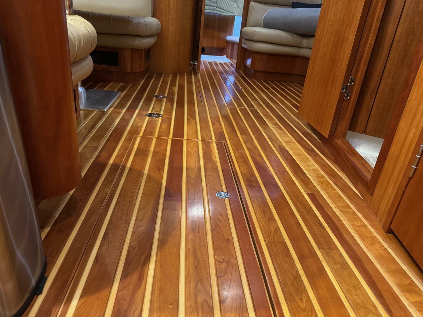 Slide: The Image of Tiara 5200 Express 2001 - 5326738