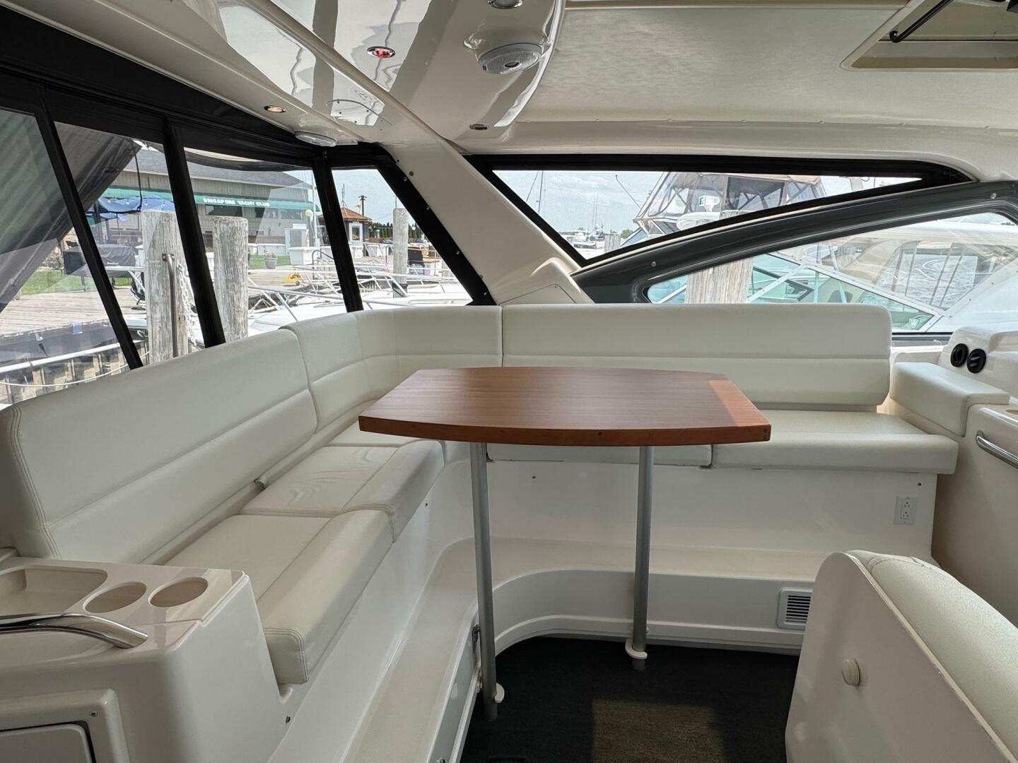 Slide: The Image of Tiara 5200 Express 2001 - 5377693