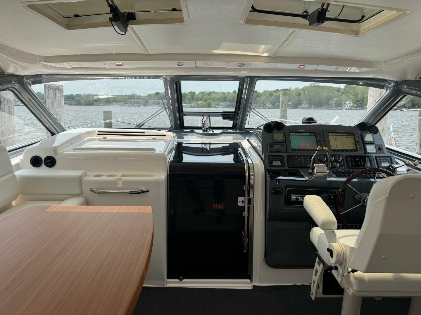 Slide: The Image of Tiara 5200 Express 2001 - 5377702