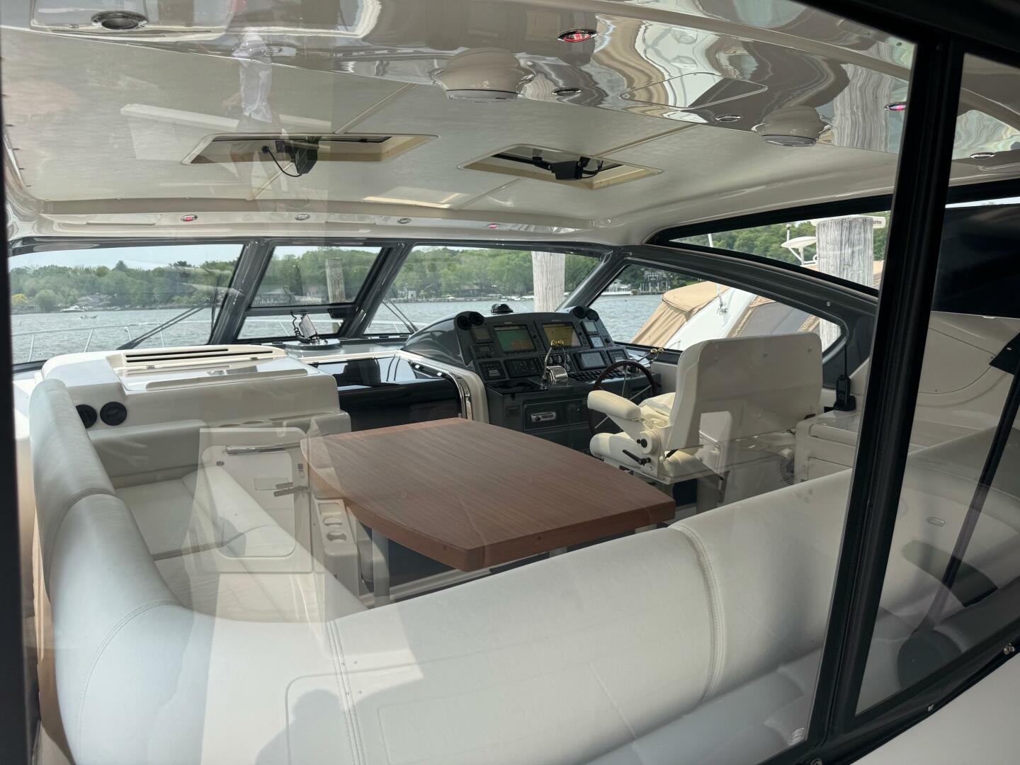 Slide: The Image of Tiara 5200 Express 2001 - 5377703