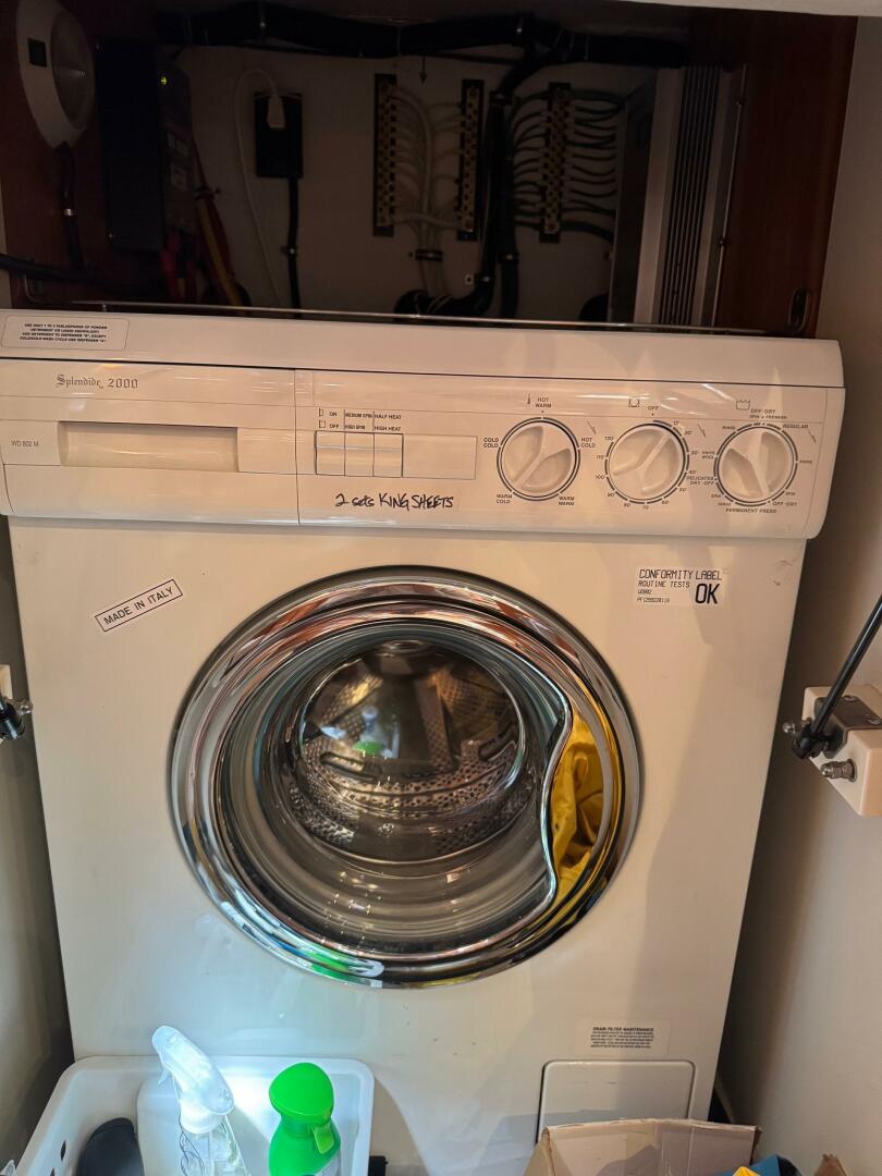 Slide: The Image of Tiara 5200 Express 2001 - 5377706