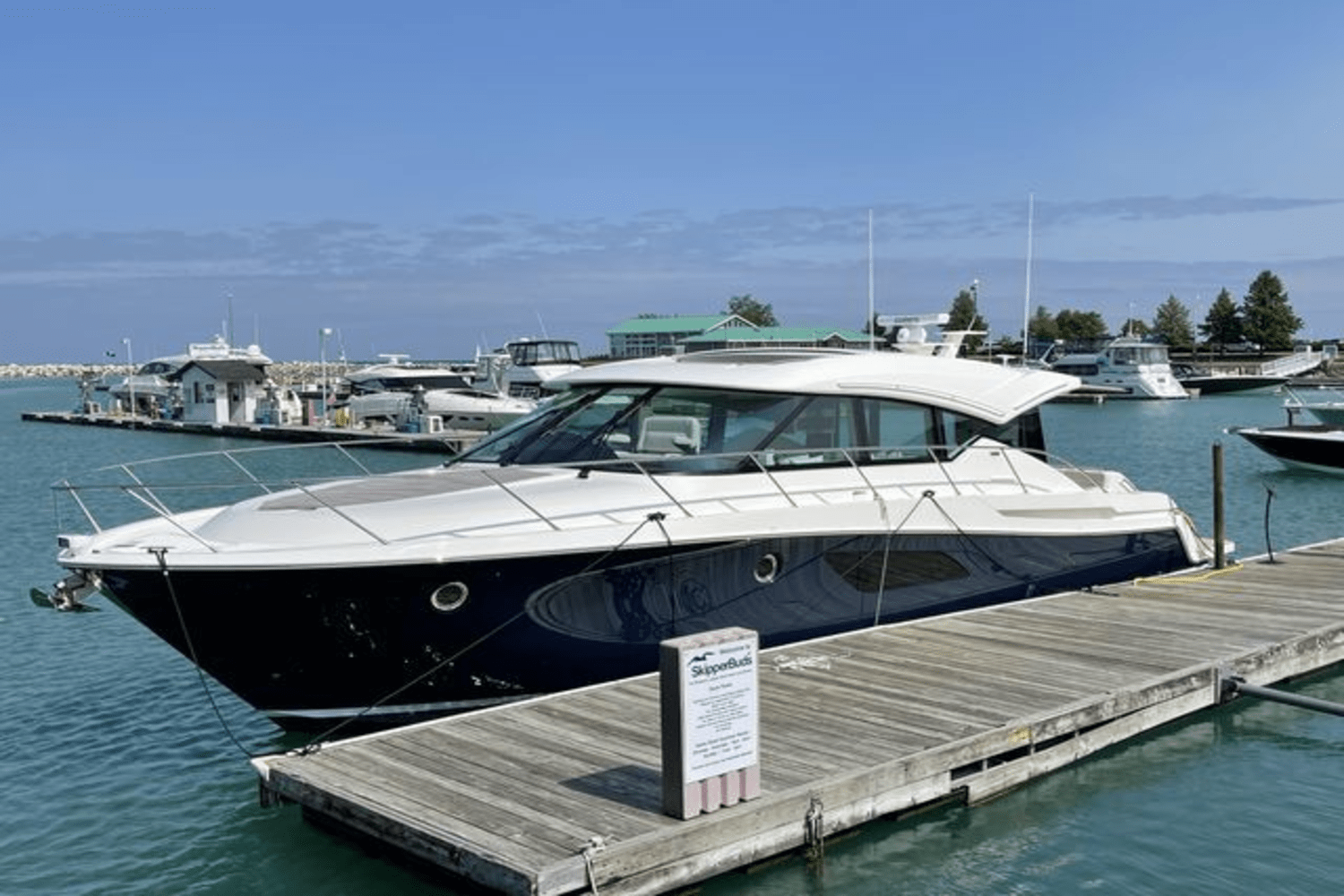 Slide: The Image of Tiara 53 COUPE 2022 - 0